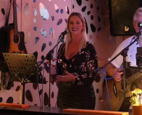 Música en directo todos los sábados